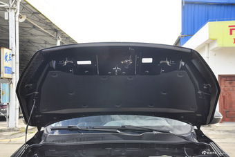 2015款猎豹CS10 2.0T手动新锐版 纽约黑