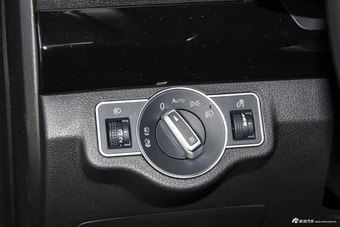 2016款猎豹CS10 2.0T自动豪华型 威尼斯蓝