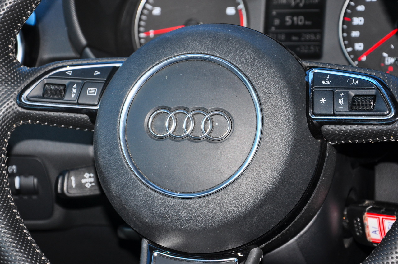 2016款奥迪A1 1.4T 自动30TFSI Sportback S Line运动版