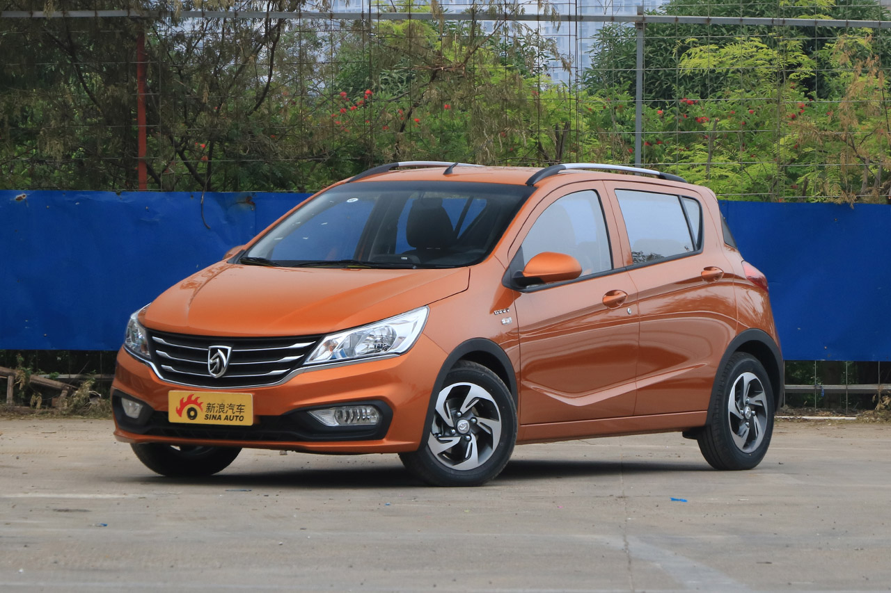 2017款宝骏310 1.5L自动时尚型