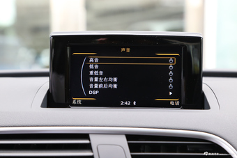 2017款奥迪Q3 2.0T自动35 TFSI时尚型 