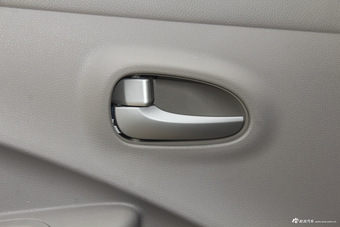 2014款启辰R30 1.2L手动尊享版