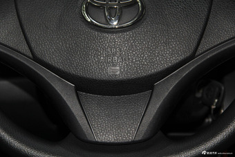 2017款威驰FS 1.5L手动锋驰版 