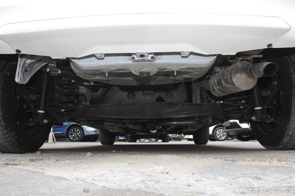 2017款威驰FS 1.5L手动锋驰版 