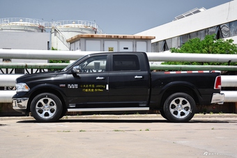 2017款RAM 1500 Laramie 5.7L豪华版