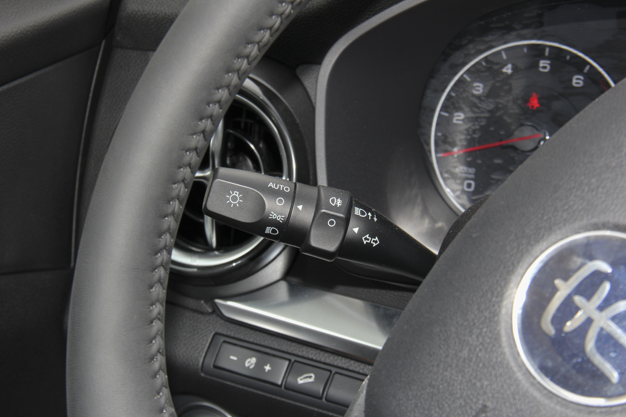 2019款比亚迪宋1.5TI自动智联越享型