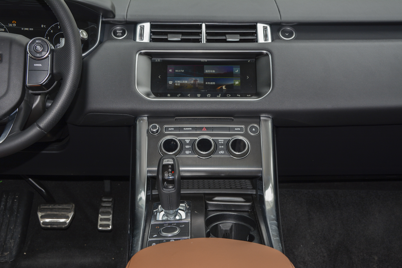 2017款揽胜运动版3.0自动V6 SC HSE Dynamic