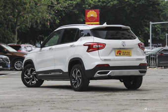 2017款宝骏510 1.5L手动豪华型 