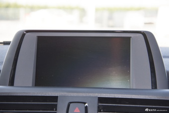 2016款宝马1系118i 1.5T自动领先型