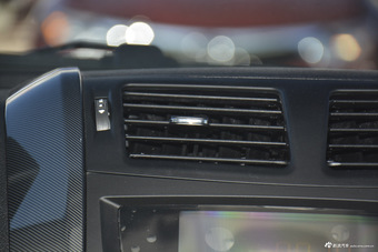 2016款骐铃T7 2.8T手动四驱舒适版加长轴距JE493ZLQ4CB