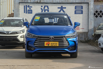 2017款比亚迪宋MAX 1.5T自动互联尊贵型 