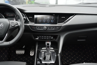 2018款君威GS 2.0T自动穿越火线联名限量版28T