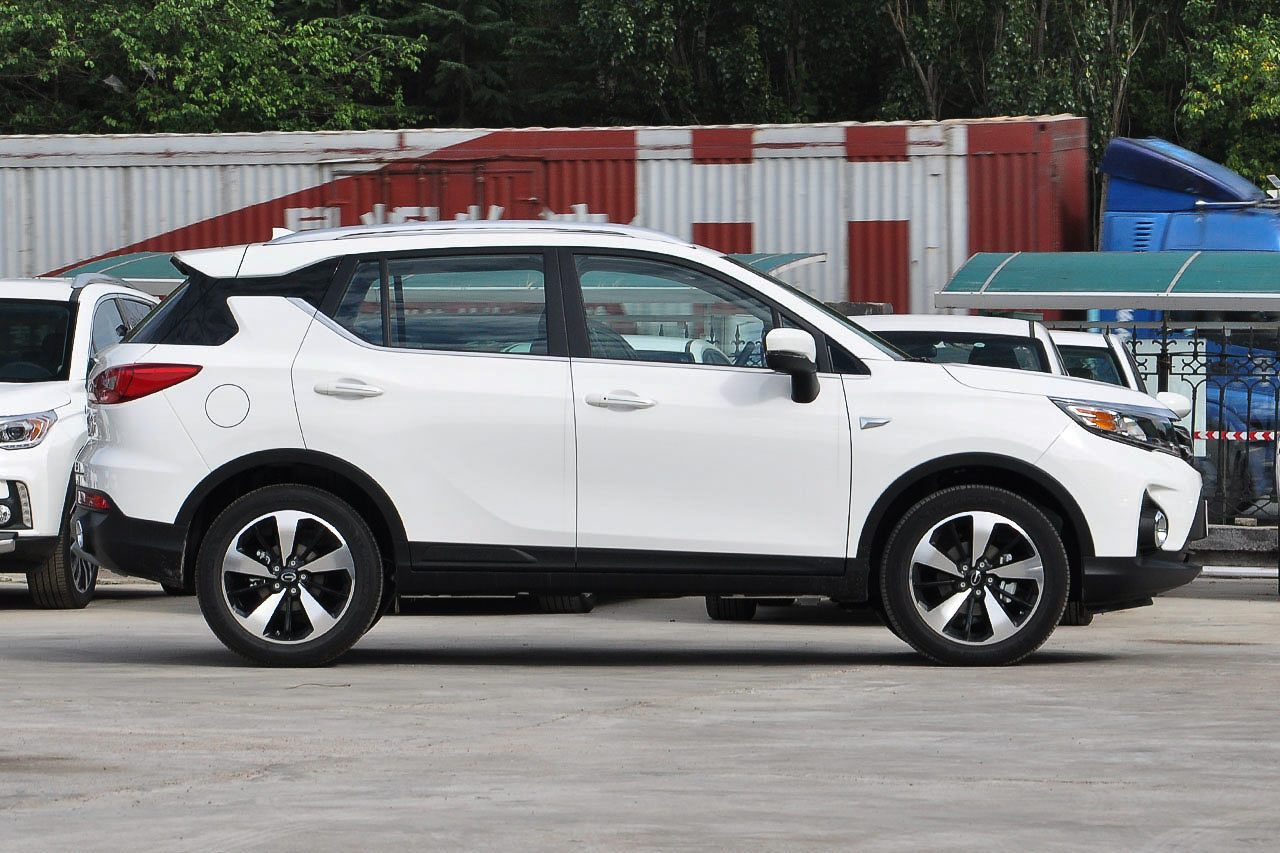 2017款传祺GS3 200T 1.3T自动豪华版