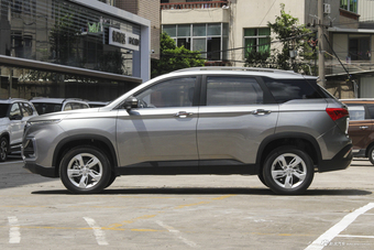 2018款宝骏530 1.5T DCT豪华型 