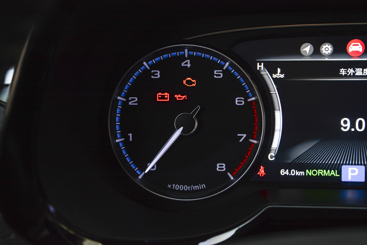 2017款传祺GS8 2.0T自动两驱豪华智联版320T