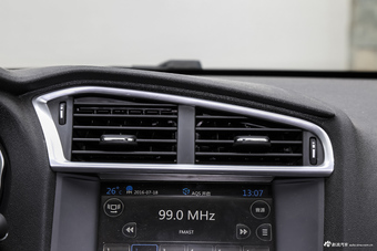 2015款雪铁龙C4L 1.8L自动尊贵版