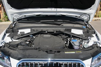 2017款奥迪Q5 2.0T自动40TFSI豪华型图片