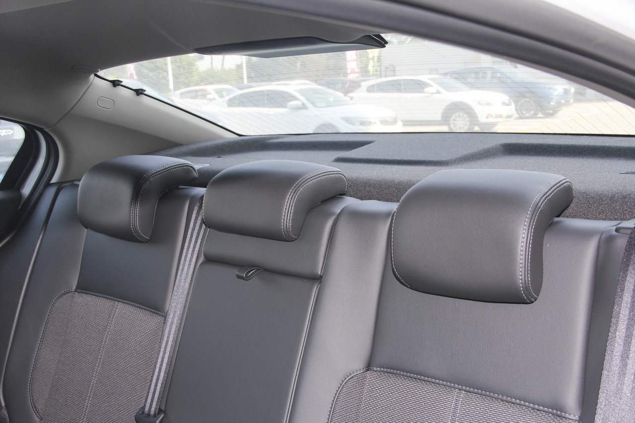 2016款观致3三厢1.6L自动致悦型