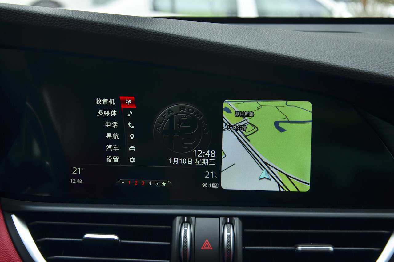 2017款Giulia 2.0T自动280HP豪华版