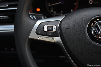 2019款途锐 2.0TSI自动锐翼版