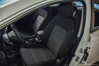 2016款起亚K3 1.6L自动GL 透明白