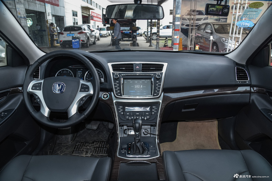 2014款长安 睿骋  1.8T自动尊贵周年版国IV  闪光泰晤士灰 封面 闪光水晶灰