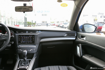 2019款标致408 1.6T自动豪华版350THP