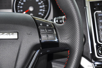 2016款哈弗H6升级版1.5T自动两驱尊贵型