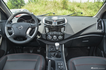 2015款海马S5 1.6L手动豪华型天窗版