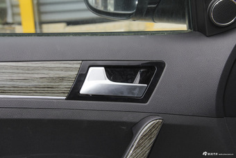 2015款众泰T600 1.5T 手动旗舰型