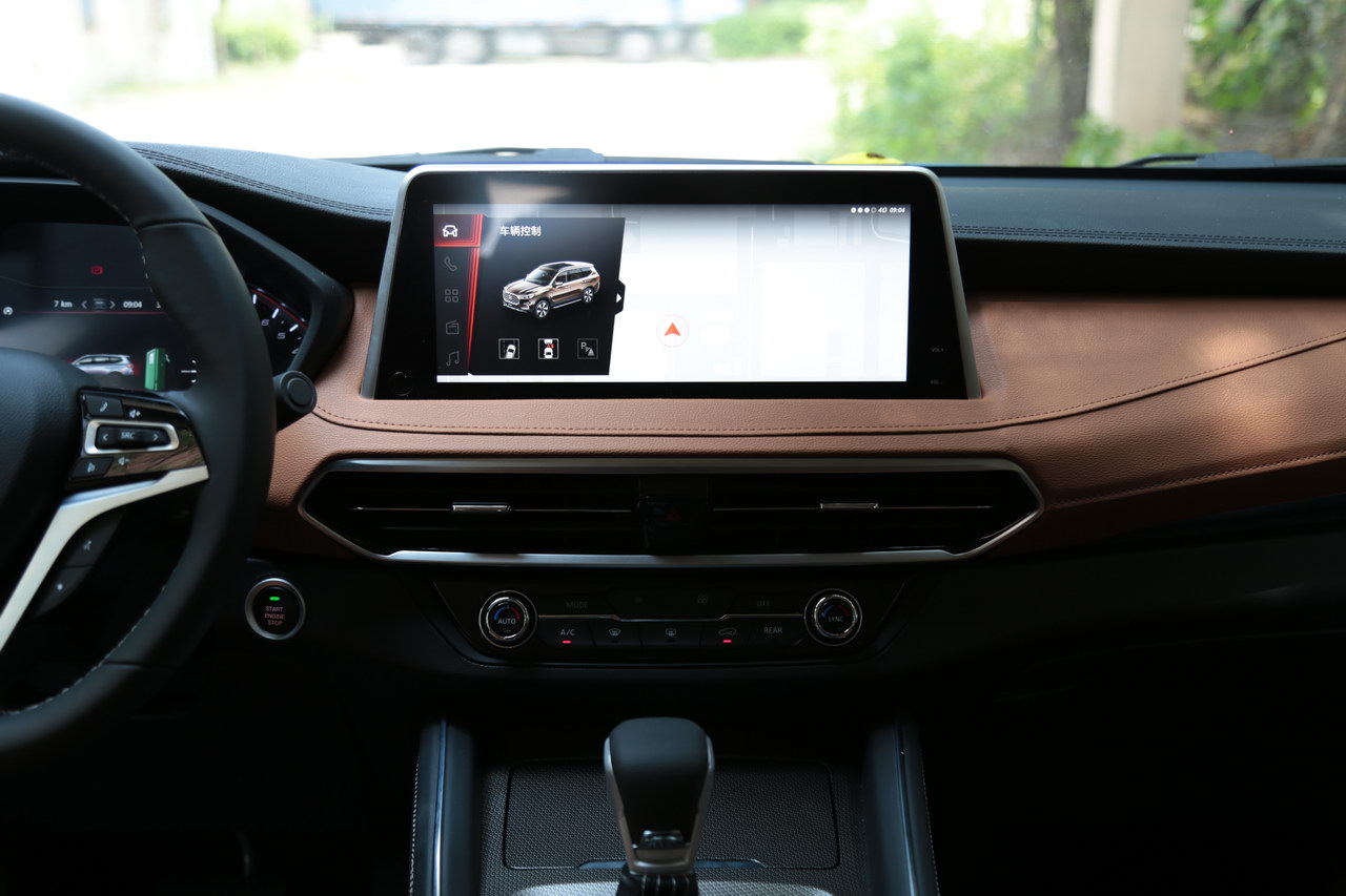 2017上汽大通D90 2.0TGI自动四驱高配版