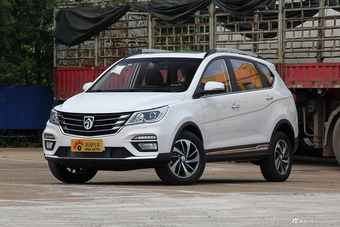 2017款宝骏560 1.5T DCT尊享型