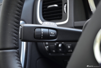 2018款沃尔沃S60L 2.0T自动T4智远版