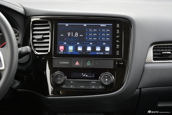 2018款欧蓝德2.0L自动两驱风尚版5座