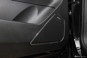 2017款宝骏560 1.5T DCT尊享型