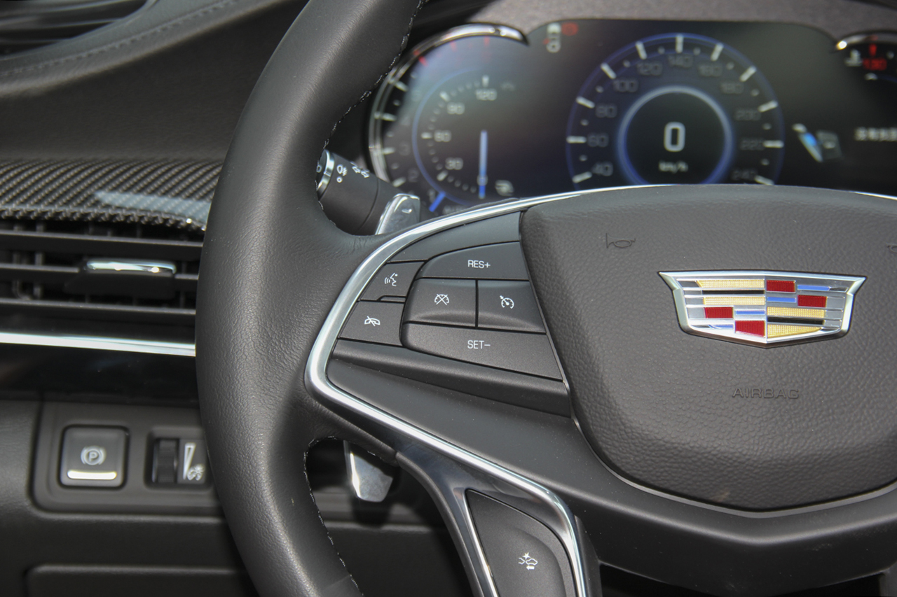 2017款CT6 3.0T自动40T领先型