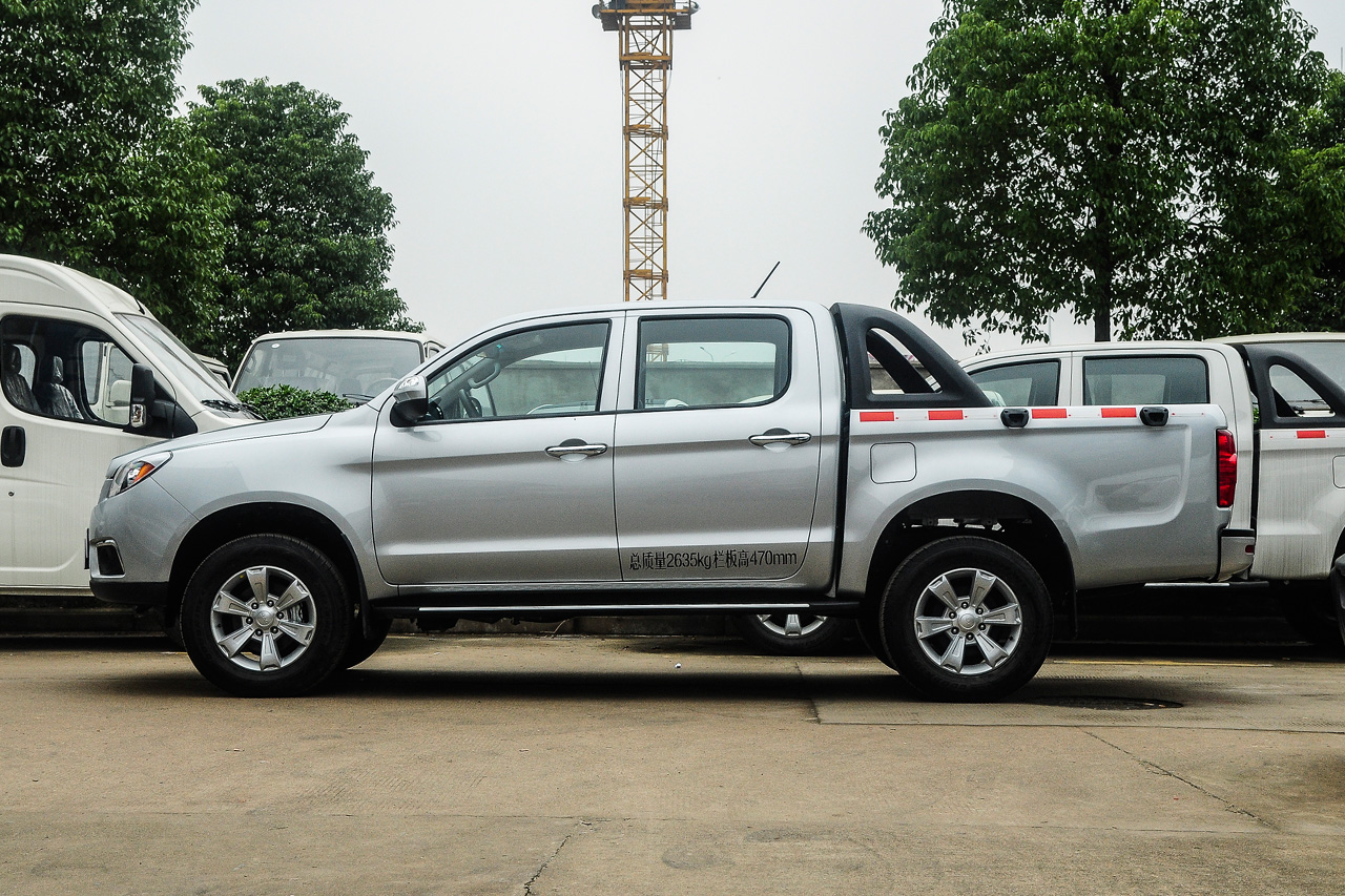 2016款 帅铃T6 2.0T柴油旗舰型D19TCID7