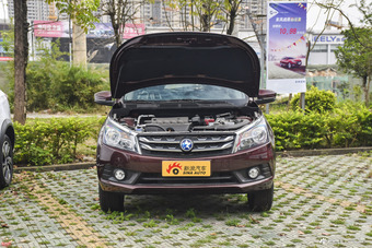 2016款启辰T70 2.0L手动睿趣版图片