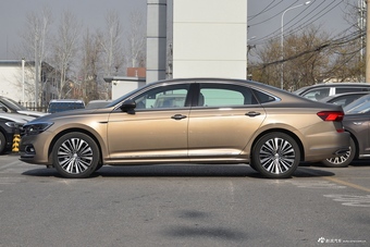 2019款帕萨特2.0T自动尊贵版380TSI 
