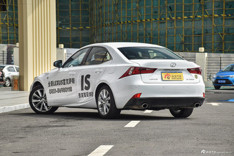 2015款雷克萨斯IS 2.0T自动200t F SPORT