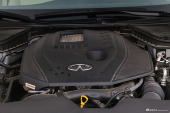 2016款英菲尼迪Q50L 2.0T自动豪华版 