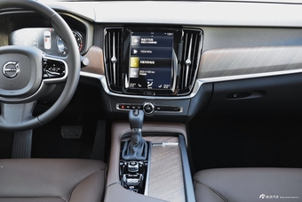 2018款沃尔沃S90 2.0T自动T5智雅版