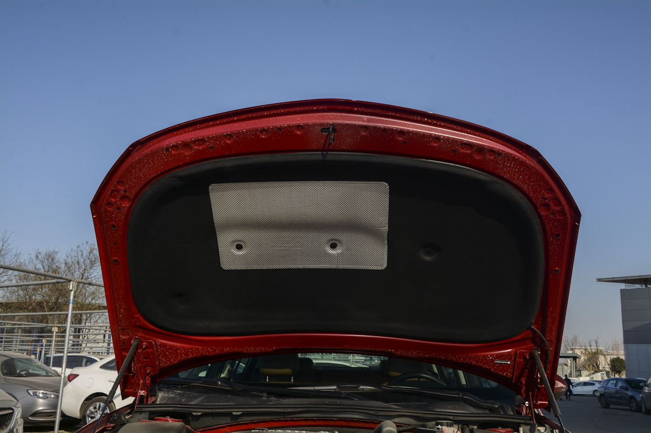 2017款君威2.0T自动尊贵型28T