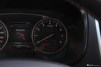 2018款斯威X7 1.5T手动豪华型7座