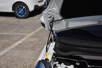 2018款奔奔EV260 标准型