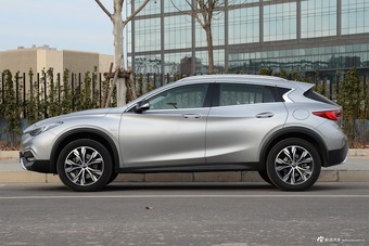 2017款英菲尼迪QX30 2.0T自动四驱极限版