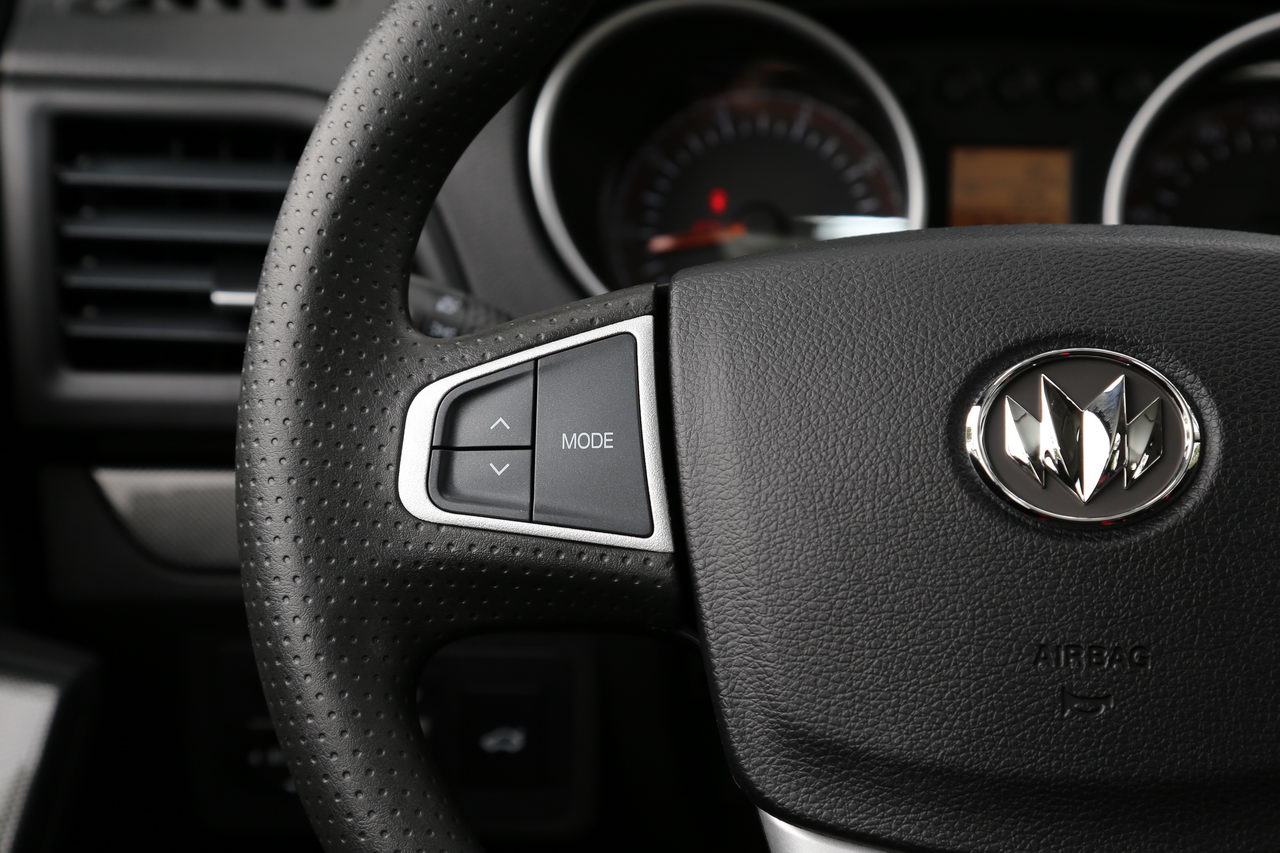 2017款启腾V60 1.5L手动豪华型