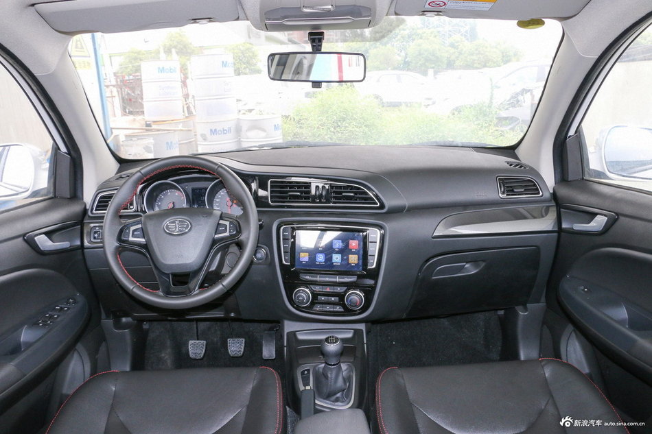 2017款骏派D60 1.5L手动豪华型