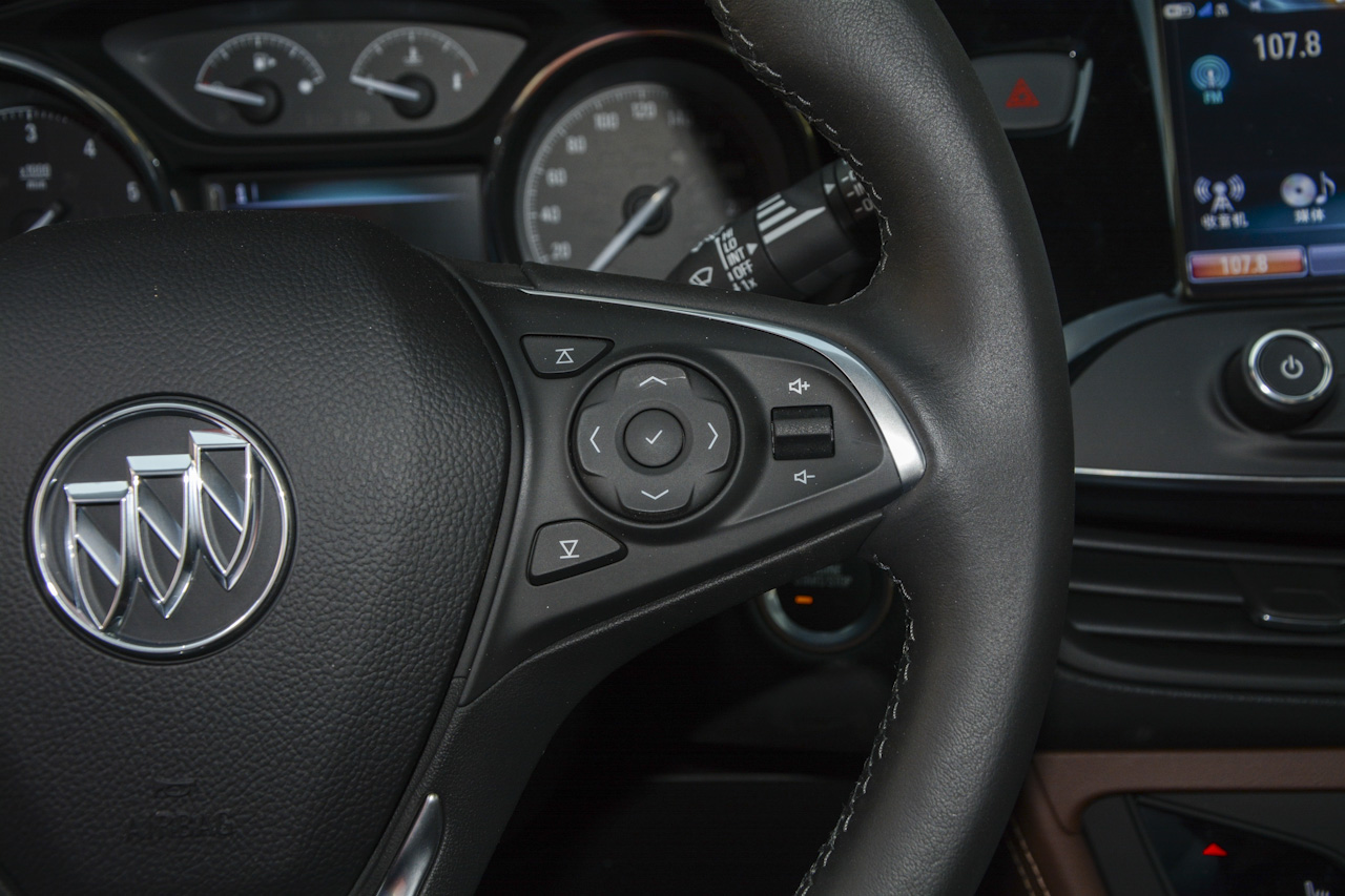 2018款昂科威2.0T自动四驱精英型28T