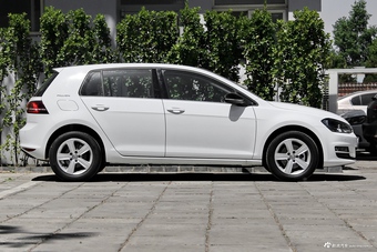 2017款高尔夫1.4T自动舒适百万辆纪念版230TSI